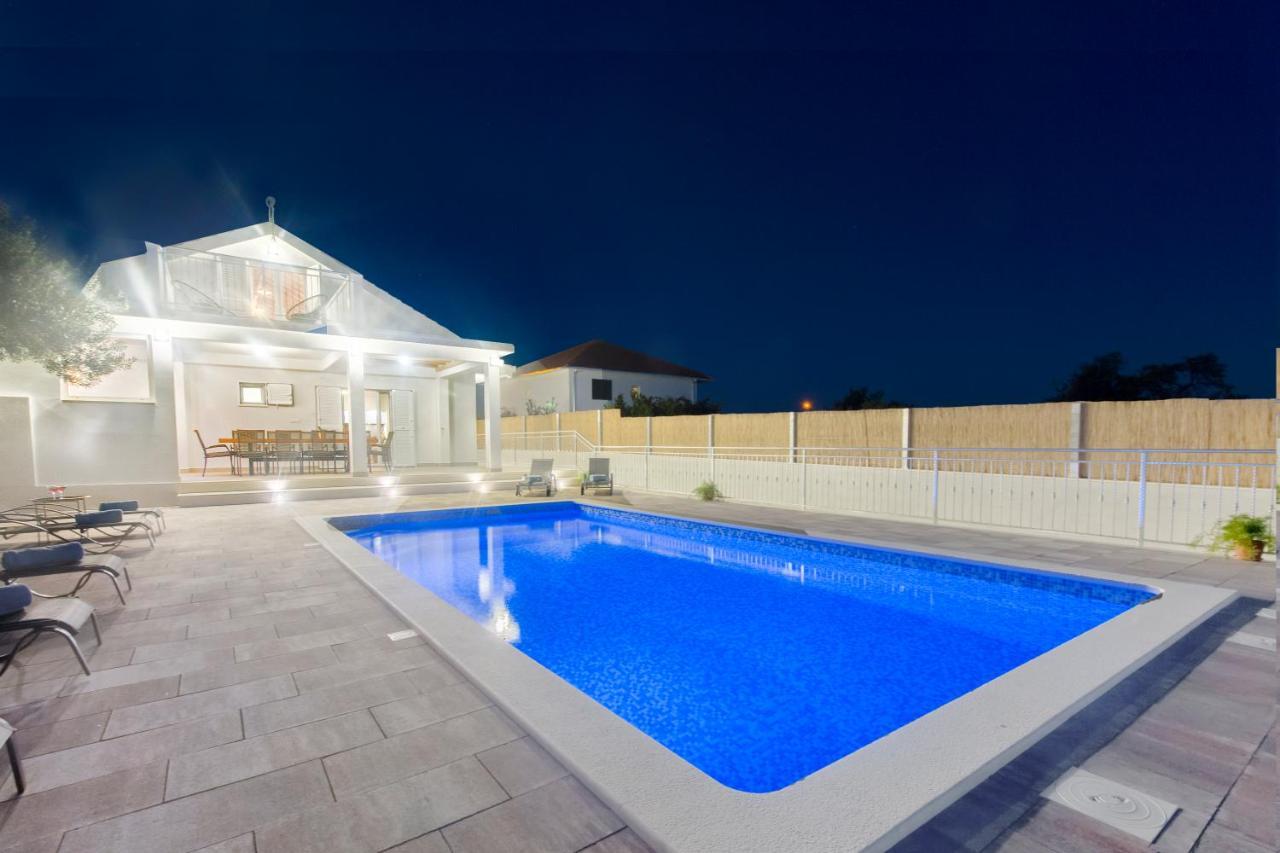 Villa Antonia With Heated Pool Dograde المظهر الخارجي الصورة